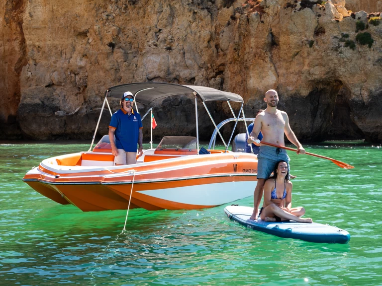 Alquiler Lancha Bryant con o sin  título de navegación