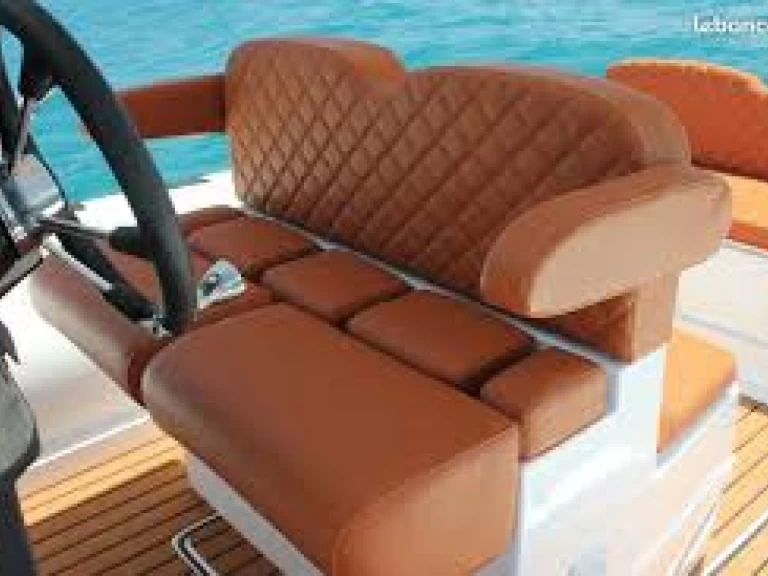 Alquiler Port Grimaud - Tiger PROLINE 740 en SamBoat