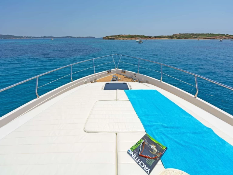 Alquiler de barcos Álimos barato de Pershing 56