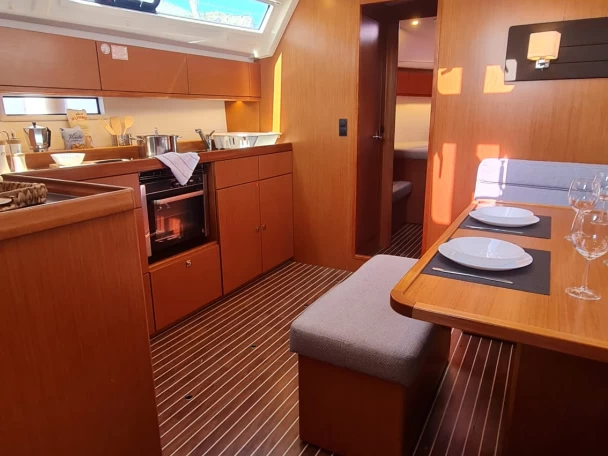 Bavaria Cruiser 46 de alquiler a Palermo