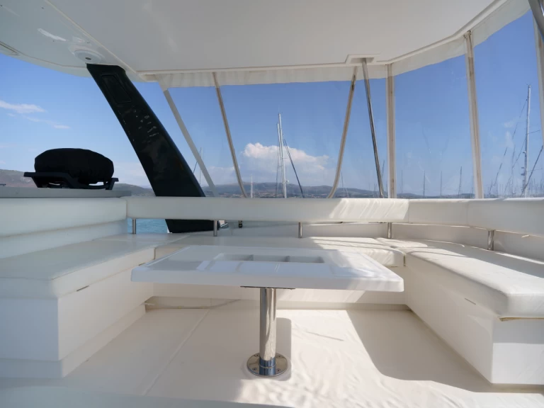 Alquiler de embarcaciones Leopard Leopard 43 Powercat enNéa Péramos en Samboat