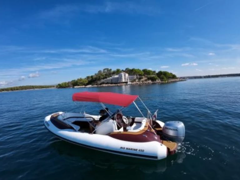 Alquiler de barcos Turanj barato de EXCLUSIVE 650