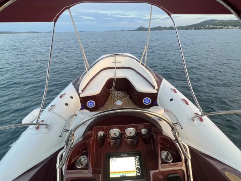 Alquiler Neumática en Turanj - Ris Marine EXCLUSIVE 650