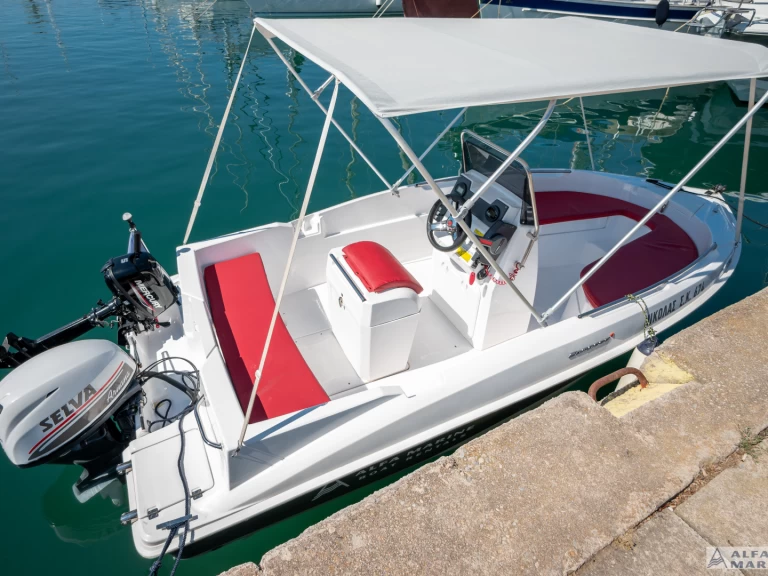 Alquiler Lancha Compass con o sin  título de navegación