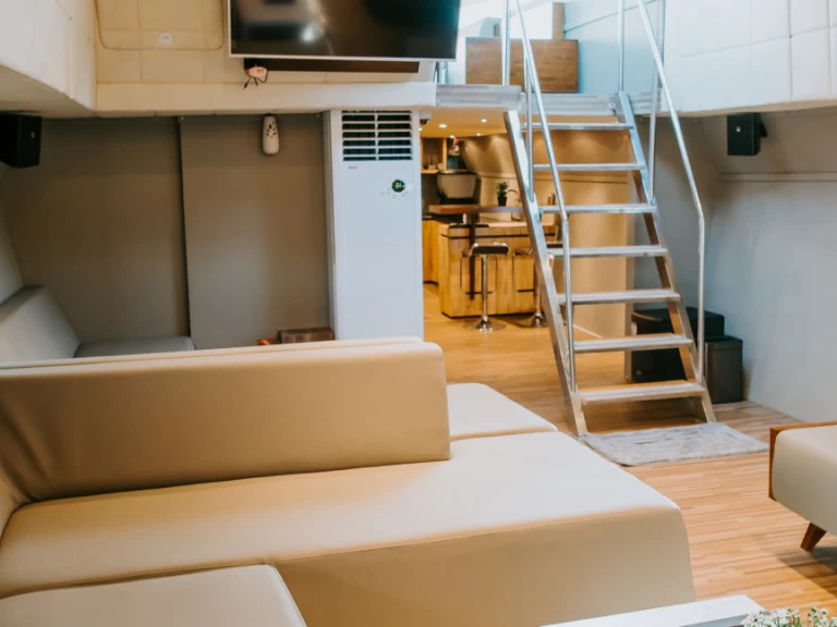 Alquiler Yate de lujo en Bali - Monohull 2018