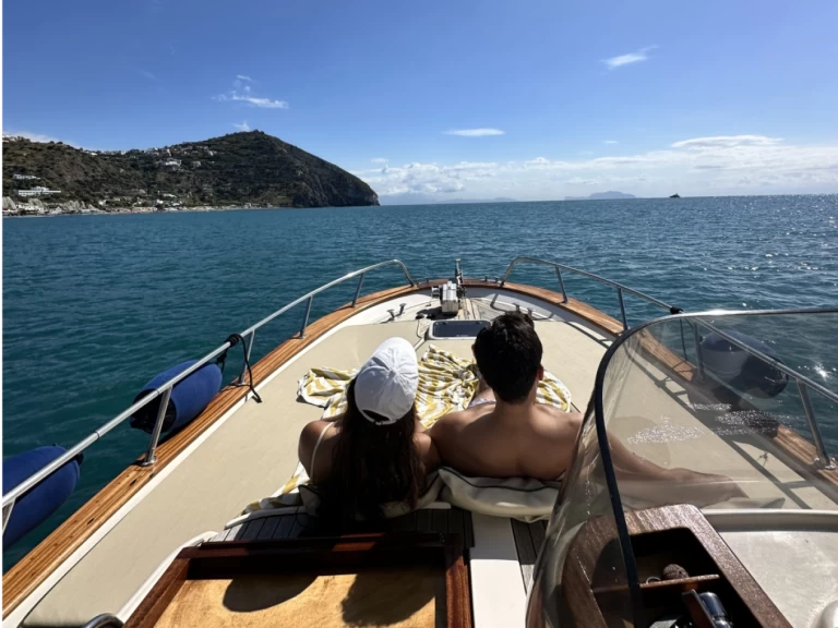 Fratelli Aprea Sorrento 7,50 open cruise de alquiler a Forio