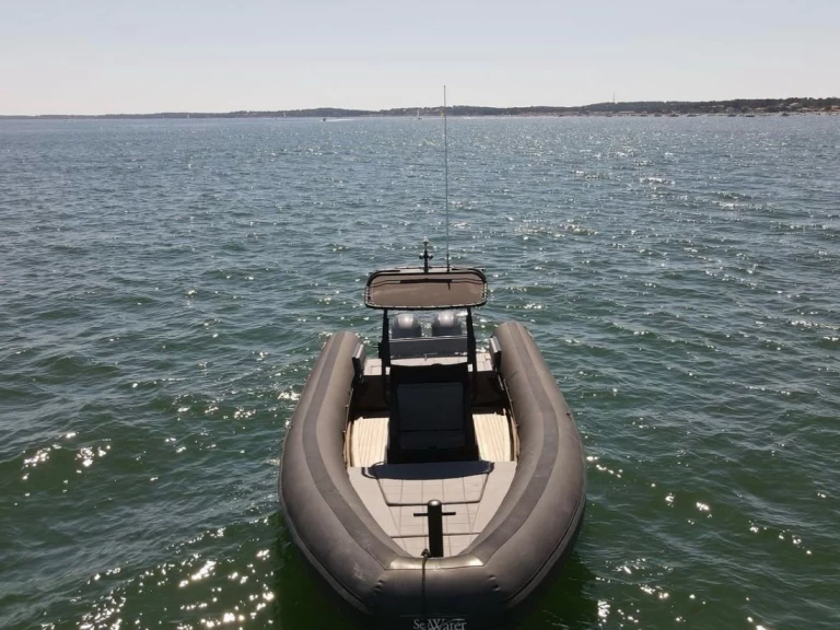 Alquiler de embarcaciones SeaWater Phantom 280 enGrand Piquey en Samboat