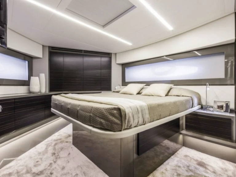 Alquiler de barcos Ibiza (Ciudad) barato de Pershing 62