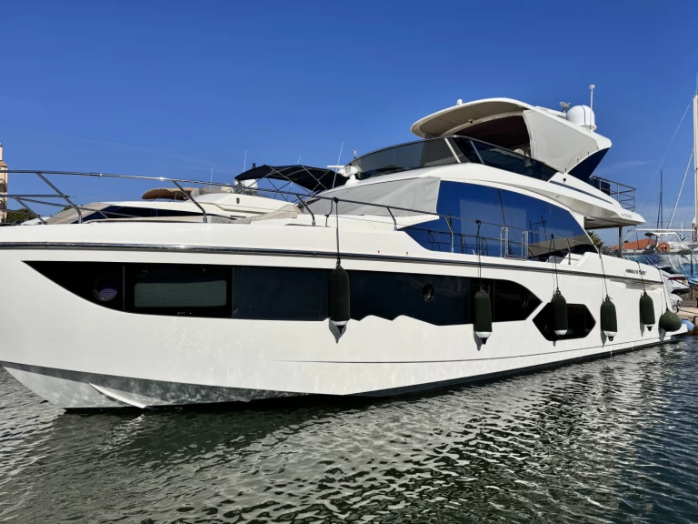 Yate de lujo para alquilar Saint-Tropez al mejor precio