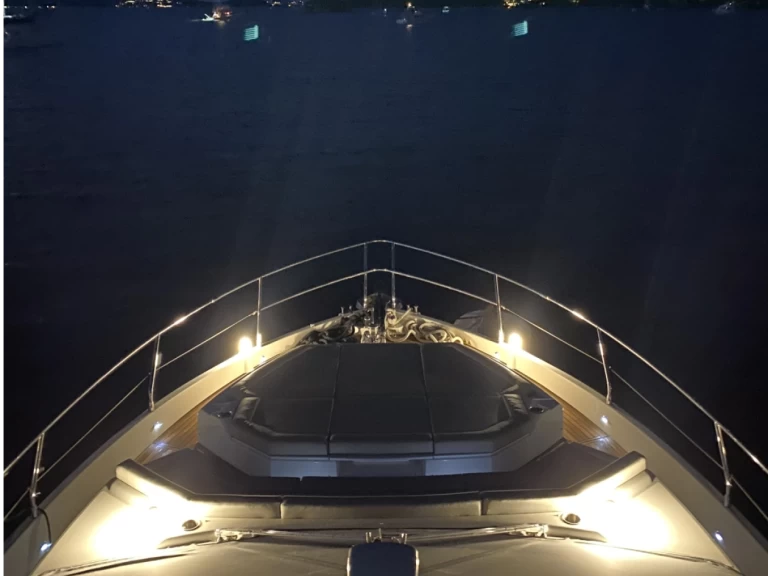 Alquiler de Yate de lujo, con o sin patrón Absolute Yachts Saint-Tropez