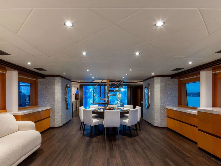 Alquiler Yate de lujo Intermarine con o sin  título de navegación