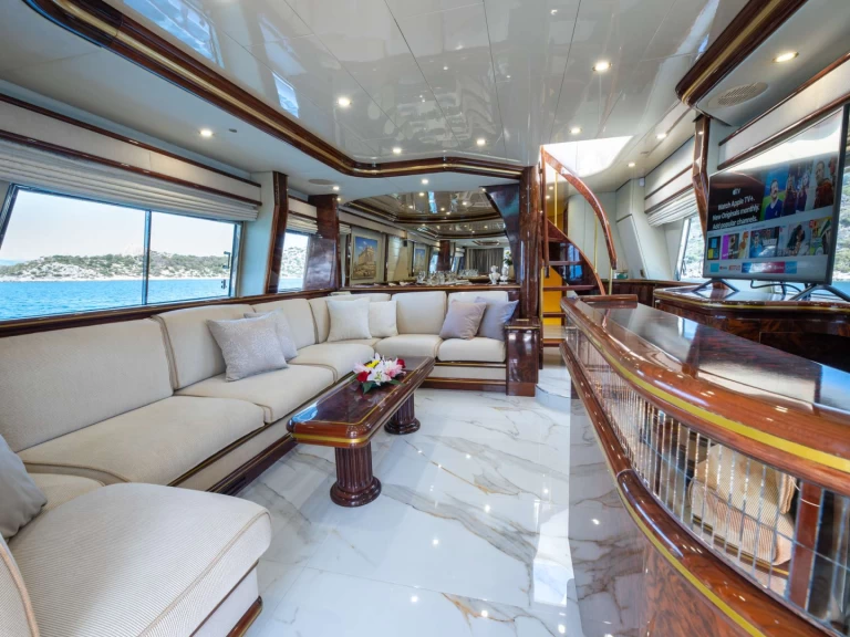 Alfamarine WISH de alquiler a Atenas