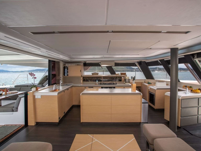 Alquiler de Fountaine Pajot OKINAWA en Caribe