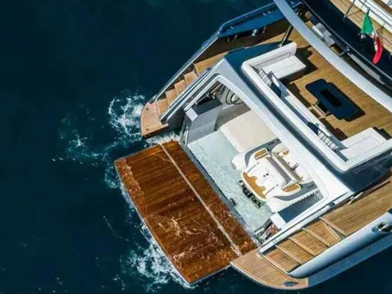 Alquiler de barcos Antibes barato de BELLA DONNA