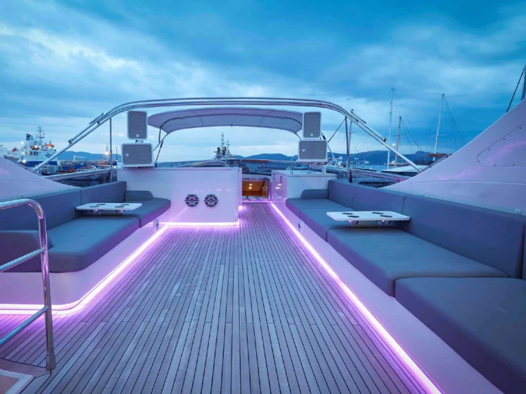 Alquiler de Yate de lujo, con o sin patrón Leopard Grecia