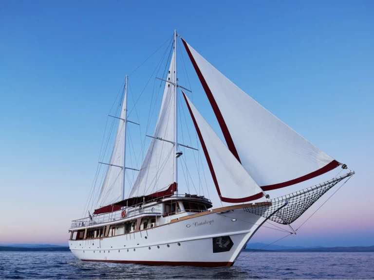 Alquiler Velero en Sumpetar - Custom Made Cataleya