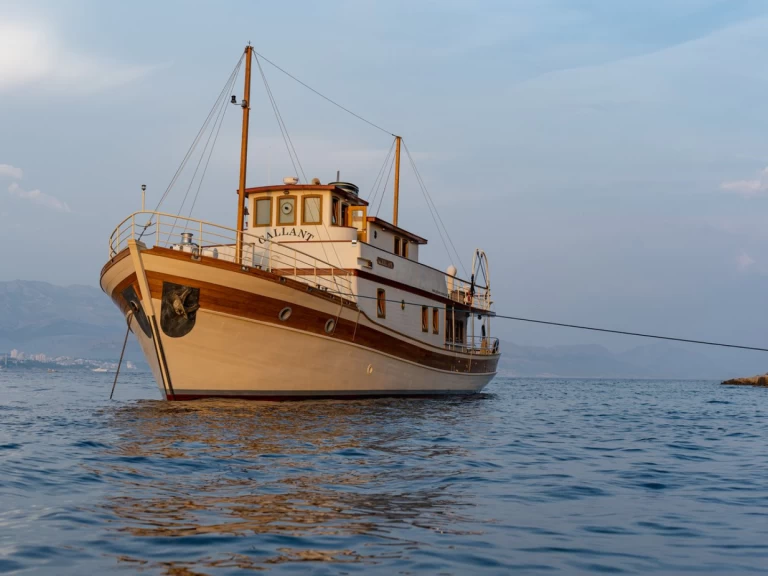 Alquiler de barcos Split barato de Gallant