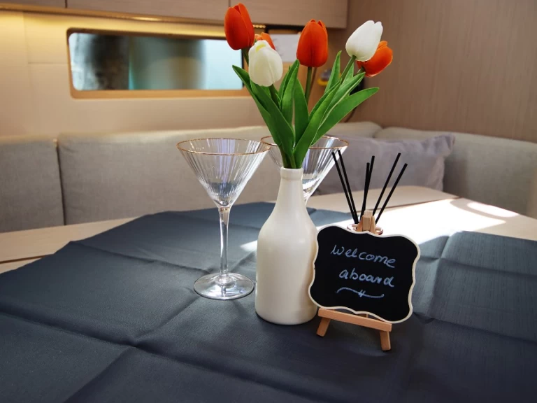 Velero para alquilar Rogoznica al mejor precio