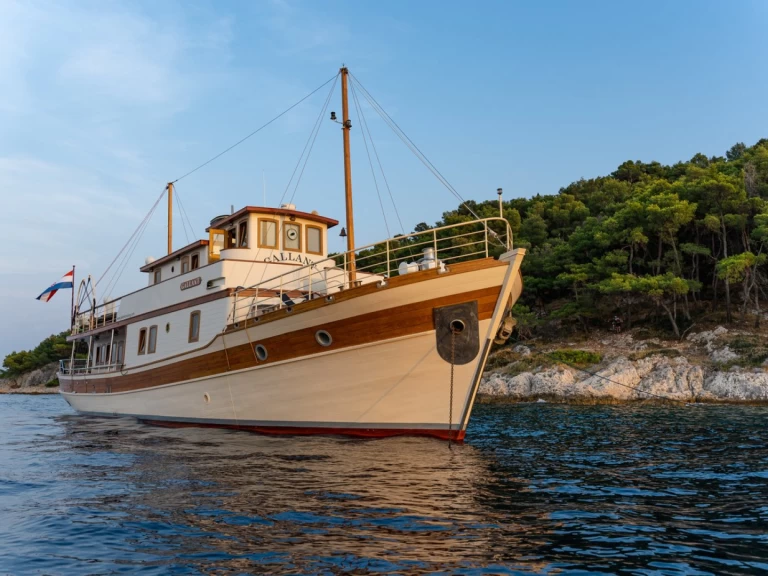 Alquiler de Yate de lujo, con o sin patrón Custom Made Split