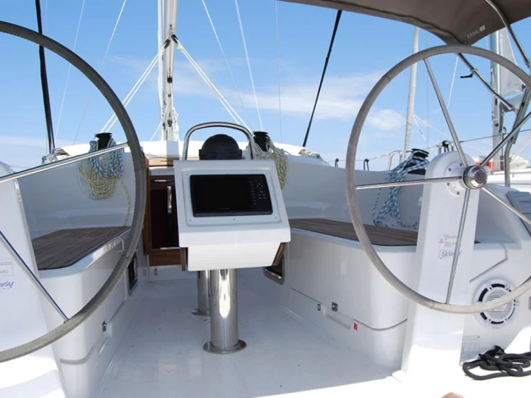 Alquiler de barcos Gouviá barato de Bavaria 37