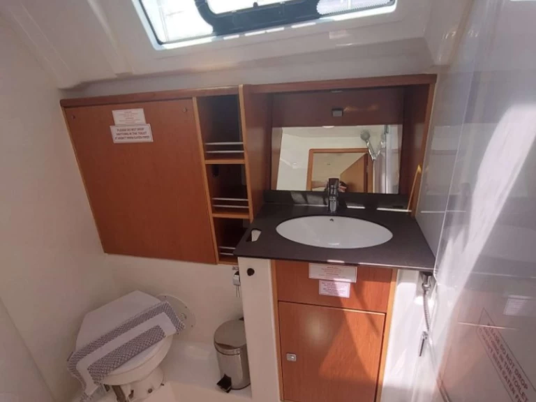 Bavaria Cruiser 41 de alquiler a Gouviá