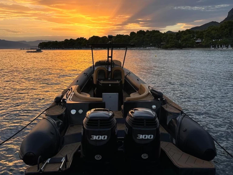 Alquiler Neumática en Serifos - Fost Matrix 32