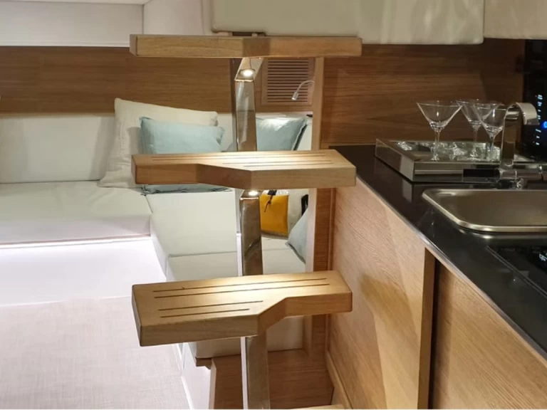 Alquiler Lancha De Antonio con o sin  título de navegación