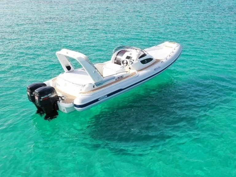 Alquiler de Marco Emotion 32 en Porto-Vecchio