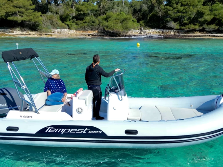 Capelli Tempest 630 de alquiler a Mandelieu-la-Napoule