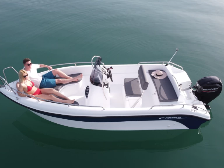 Alquiler de barcos Kalamata Port barato de Blue Water 170