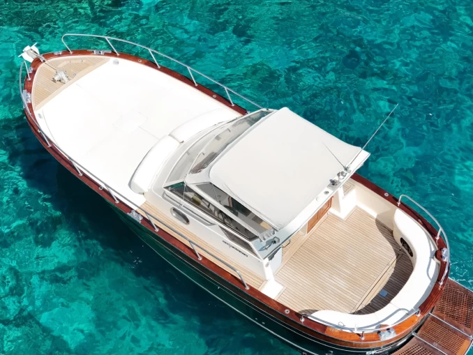 Alquiler de embarcaciones Apreamare Smeraldo 9 enCapri en Samboat