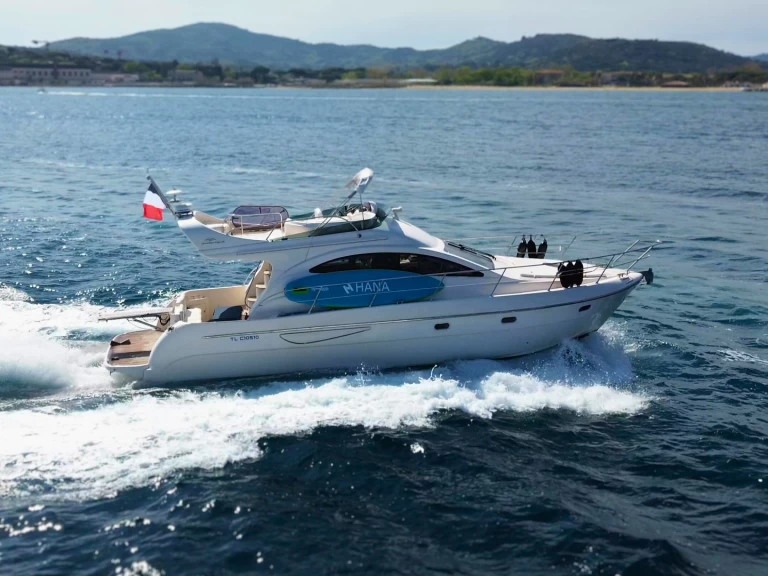 Intermare 42 Fly de alquiler a Saint-Tropez