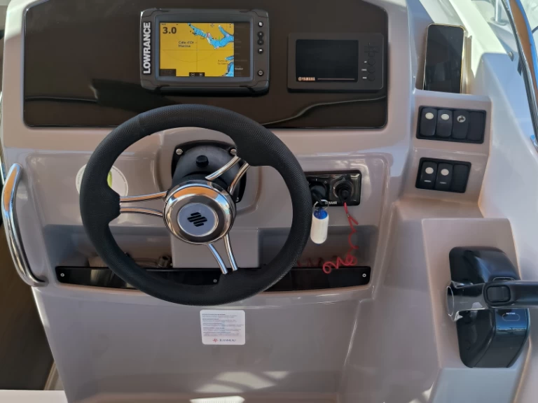 Jeanneau Cap Camarat 7.5 WA Serie 2 de alquiler a Cala d'Or