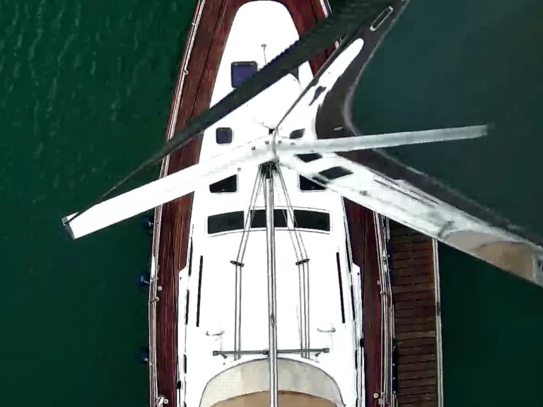 Alquiler de embarcaciones Bénéteau Oceanis clipper 473 enCádiz en Samboat