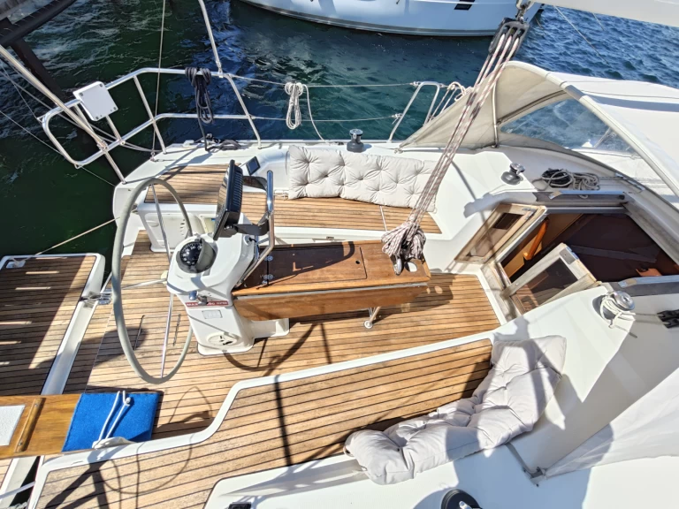 Alquiler Velero en Punat - Bavaria Cruiser 33