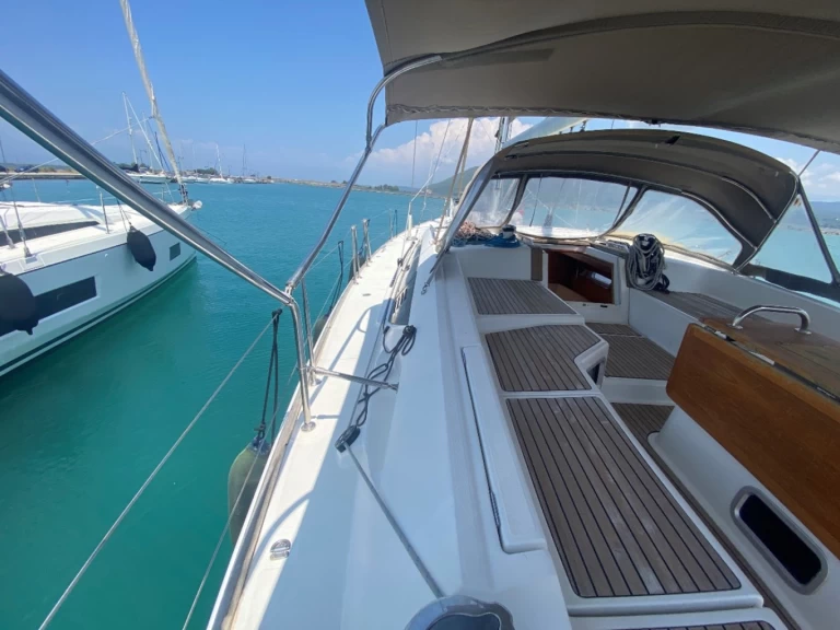 Alquiler Velero Jeanneau con o sin  título de navegación