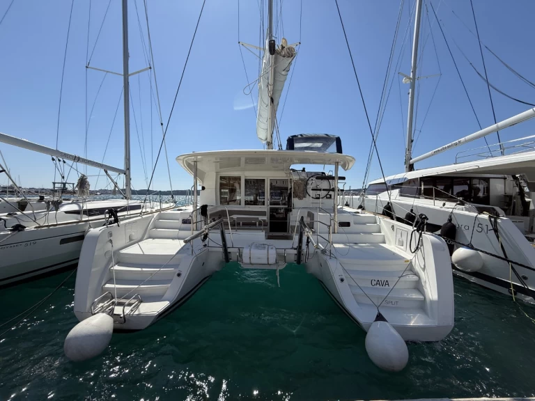 Alquiler de Catamarán, con o sin patrón Lagoon Lávrio