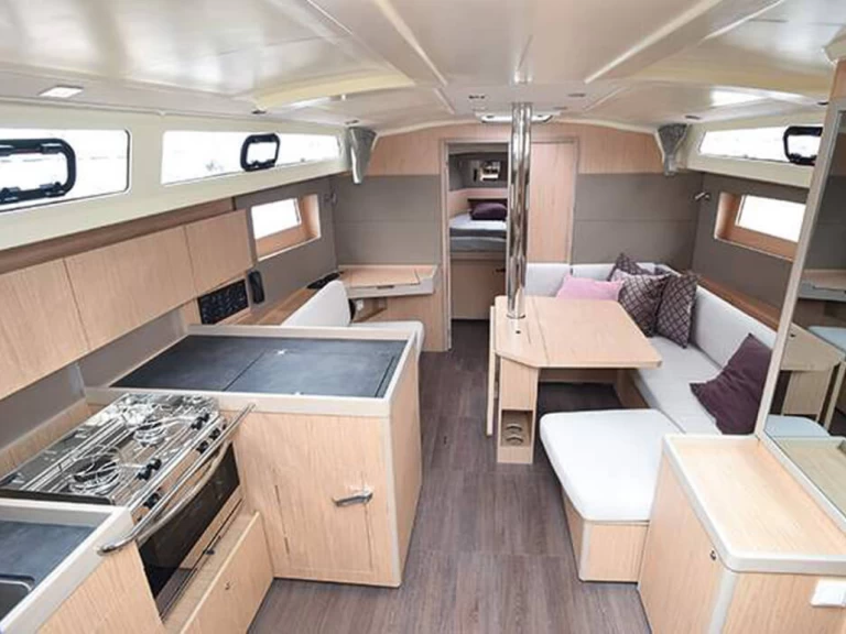 Velero para alquilar Empuriabrava al mejor precio