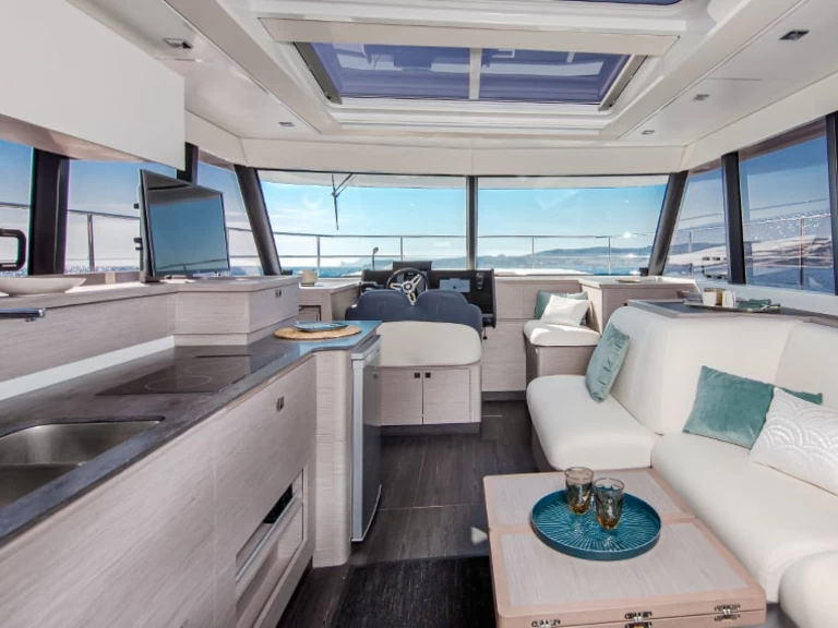 Alquiler de Lancha, con o sin patrón Fountaine Pajot Lávrio