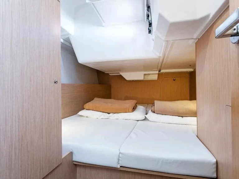 Bénéteau Oceanis 38 de alquiler a Empuriabrava