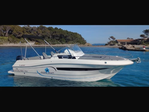 Alquiler de Pacific Craft Pacific Craft 700 DC en Sainte-Maxime