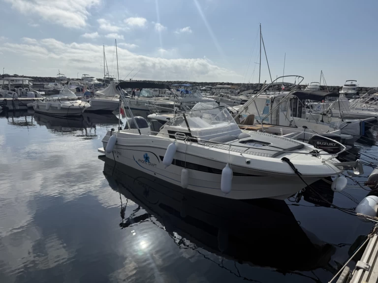 Alquiler de embarcaciones Pacific Craft Pacific Craft 700 DC enSainte-Maxime en Samboat