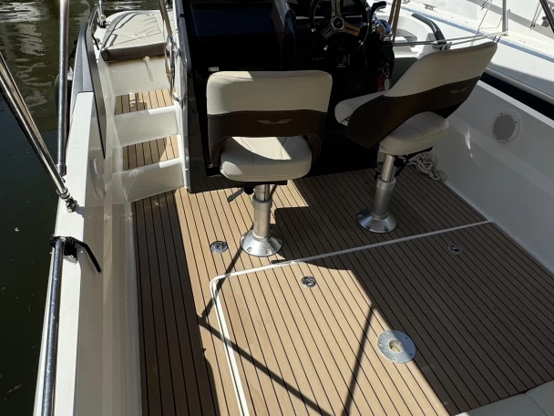 Alquiler de Bénéteau Flyer 6.6 SUNdeck en Mandelieu-la-Napoule