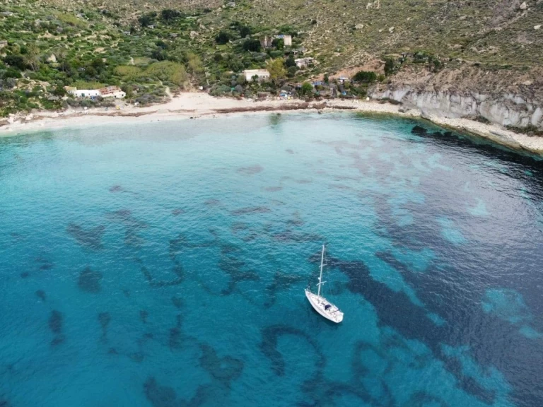Alquiler Velero Jeanneau con o sin  título de navegación