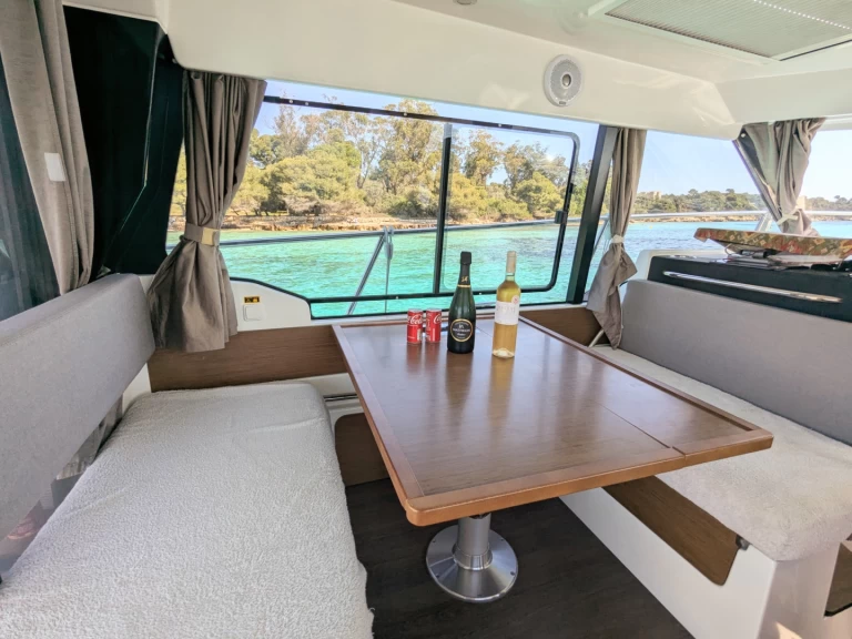 Alquiler de barcos Cannes barato de Merry Fisher 1095