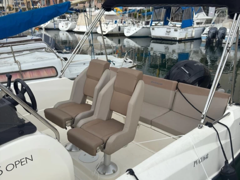 Alquiler de Quicksilver Activ 675 Open en Argelès-sur-Mer