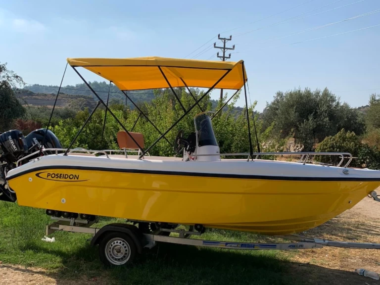 Alquiler Lancha Poseidon con o sin  título de navegación