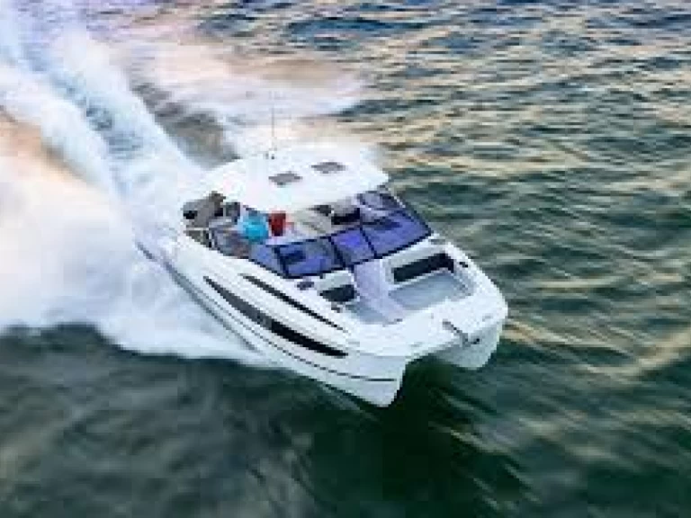 Alquiler de Aquila Aquila 32 Sport en Cala d'Or