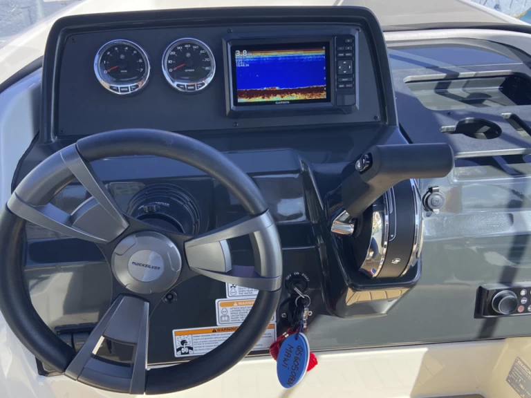 Quicksilver Activ 605 Open de alquiler a Marina Greenwich