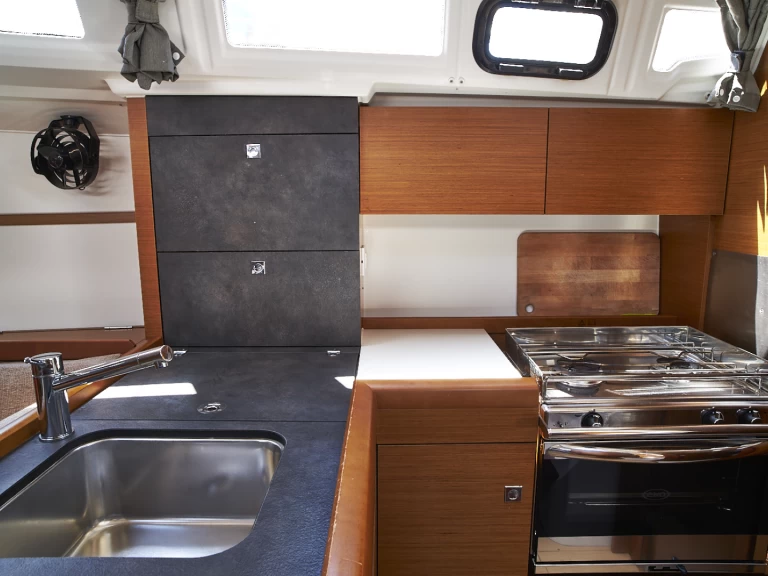 Jeanneau Sun Odyssey 349 de alquiler a Biograd na Moru